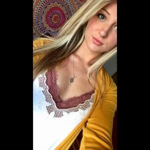 Meet your Posher, Kelsey